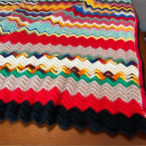 Chevron Crochet Afghan Throw Blanket - Picture 9 of 13